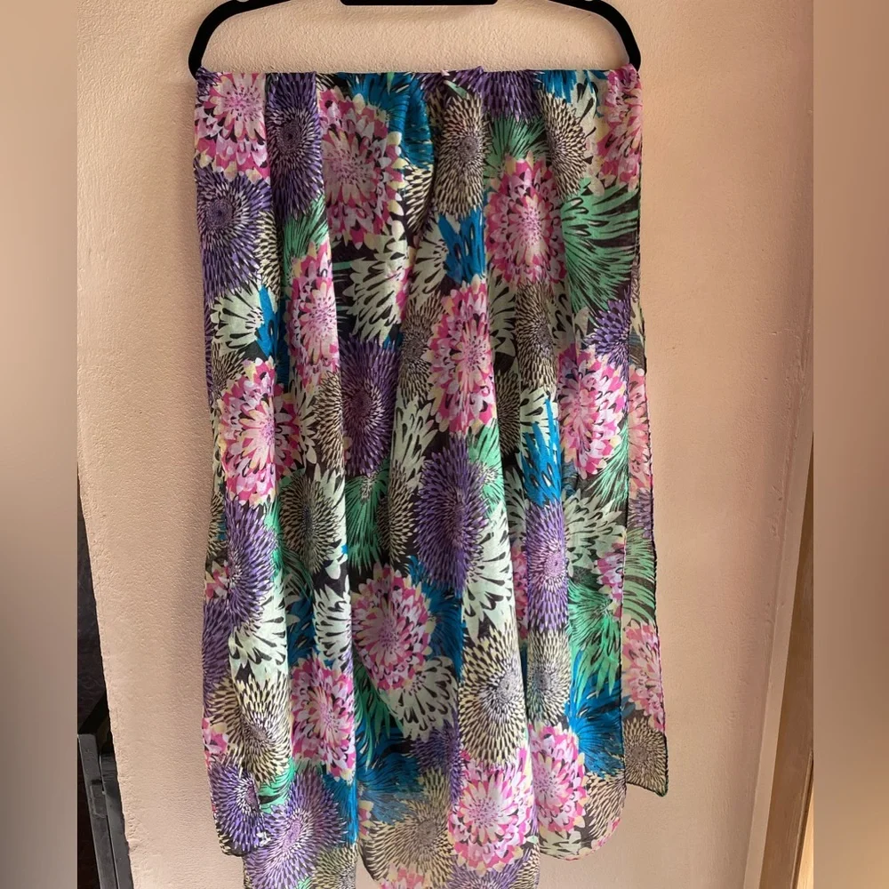Oversized Chrysanthemum Floral Scarf/ Shawl. Multicolor. 70